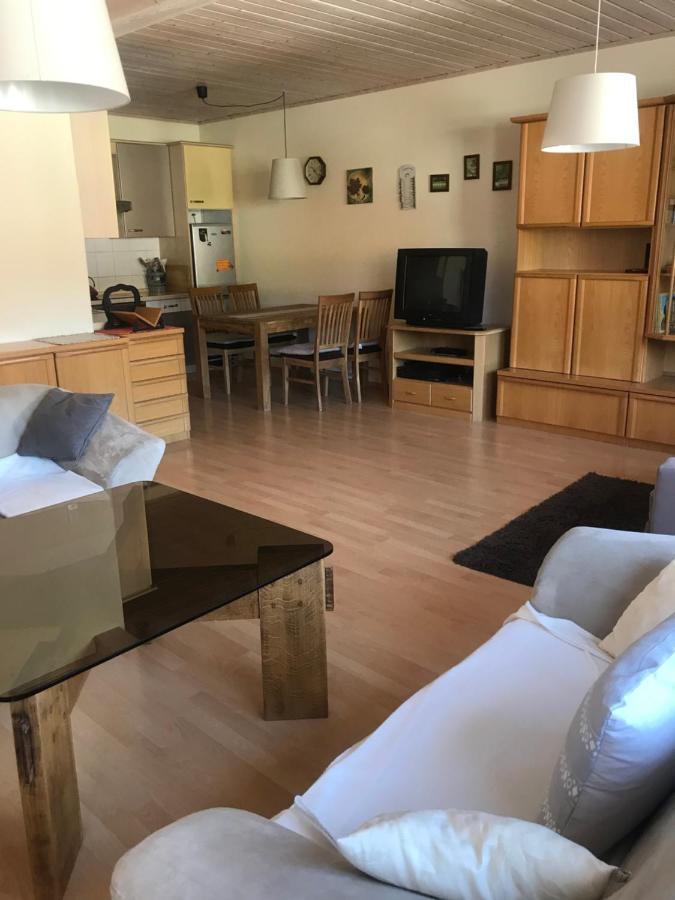 Ferienwohnung Am Gruenen Band Hellingen Екстериор снимка